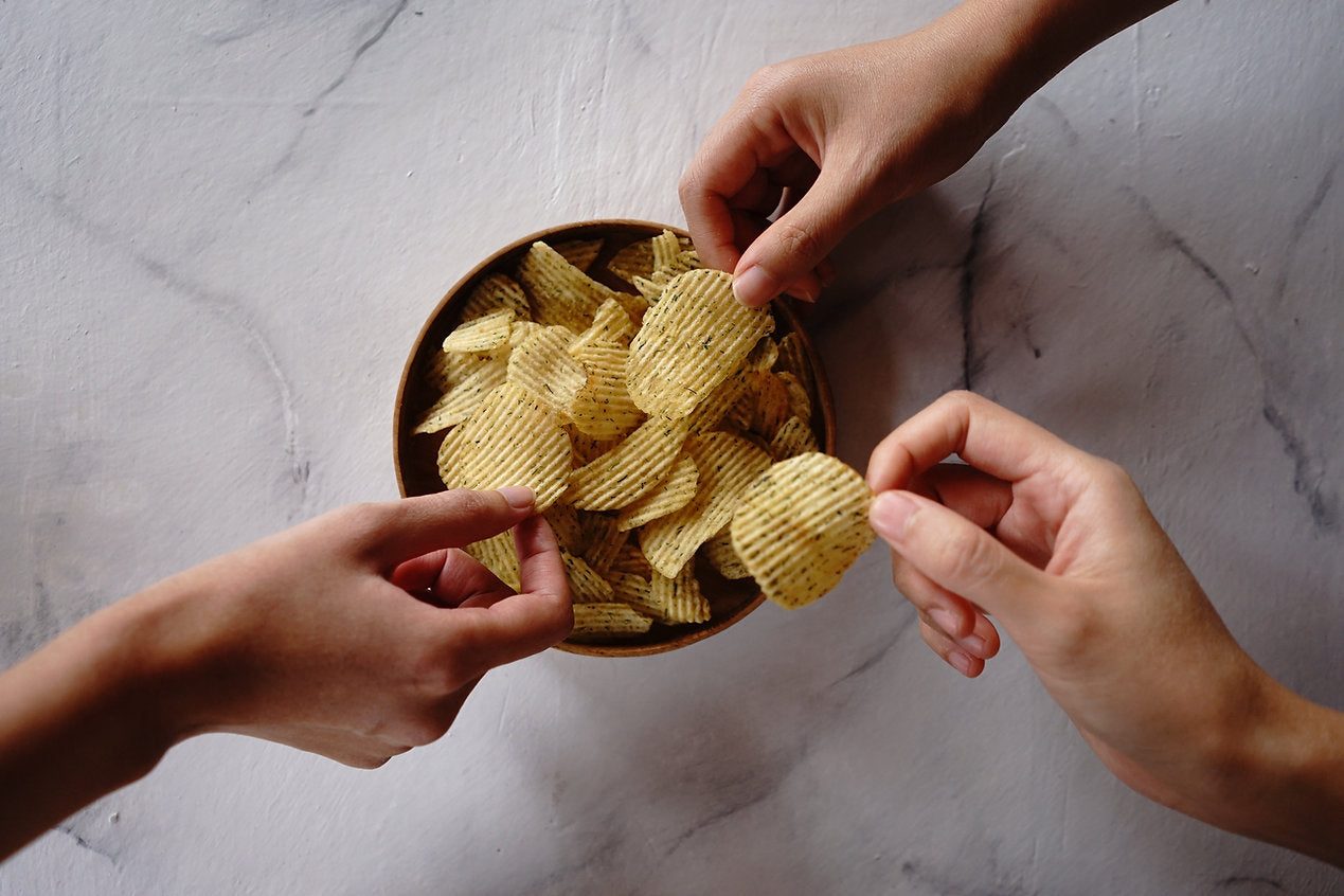 アロマ ブラックサマートリュフチップス （パルメザンチーズ）Aroma Black Summer Truffle Chips (Parmesan Cheese)