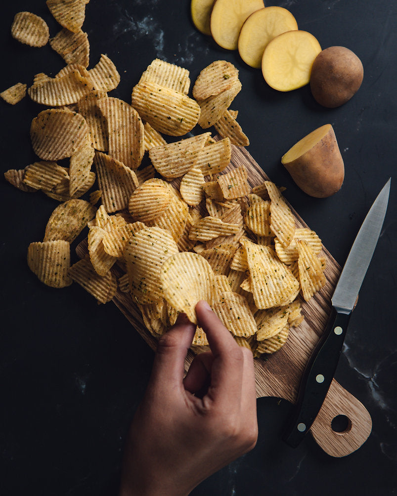 アロマ ブラックサマートリュフチップス （パルメザンチーズ）Aroma Black Summer Truffle Chips (Parmesan Cheese)